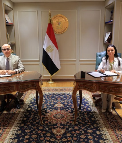 وزيرة التضامن الاجتماعي ورئيس جامعة عين شمس يوقعان بروتوكول تعاون لتدشين الدبلوم المهني للإرشاد والدعم النفسي للأطفال والمراهقين