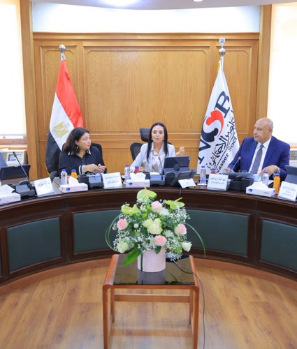وزيرة التضامن الاجتماعي تترأس اجتماع  مجلس إدارة بنك ناصر الاجتماعي .. وتناقش عددًا من الملفات لتعزيز الأداء وتطوير الخدمات المصرفية