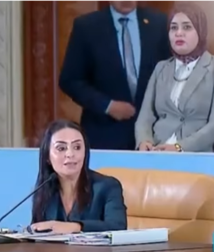 خلال مشاركة وزيرة التضامن الاجتماعي في جلسة «ضبط الأسواق ومنظومة حماية اجتماعية أكثر فاعلية» بمنتدى مصر 2026، استعرضت جهود الوزارة في تنسيق عمل الجمعيات الأهلية من خلال قاعدة بيانات تضم أكثر من 36 ألف جمعية، وتحديد الخدمات التي تقدمها ومناطق توزيعها