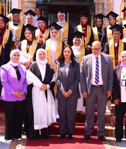 وزيرة التضامن الاجتماعي تشهد احتفالية تخريج الدفعة الأولى من معهد الدكتورة عبلة الكحلاوي الثانوية الفنية للتمريض
